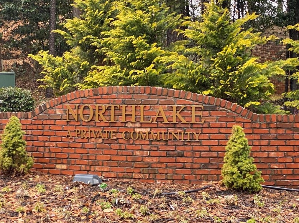 2415 Northlake Ct, Atlanta GA  30345-2225 exterior