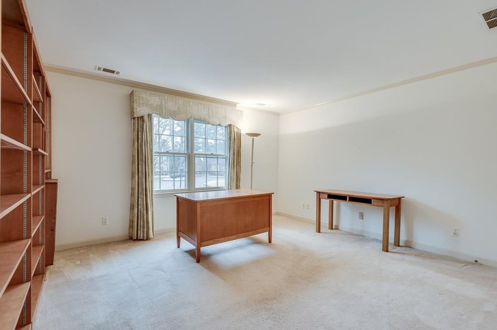 1816 Bedfordshire Dr, Decatur GA  30033-1406 exterior