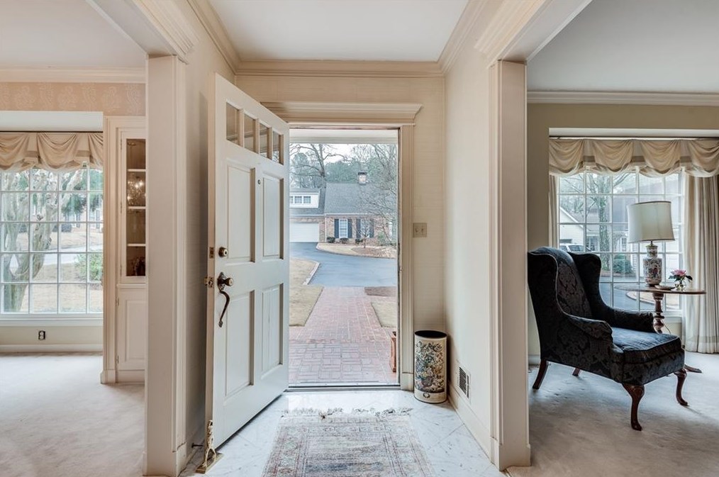 1816 Bedfordshire Dr, Decatur GA  30033-1406 exterior