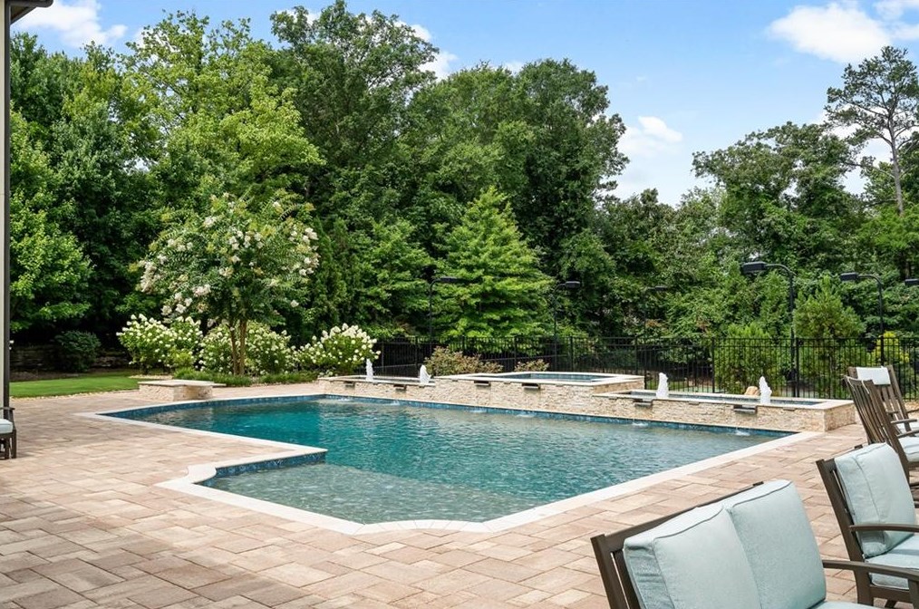 4746 Woodvale Dr, Atlanta GA  30327-4554 exterior