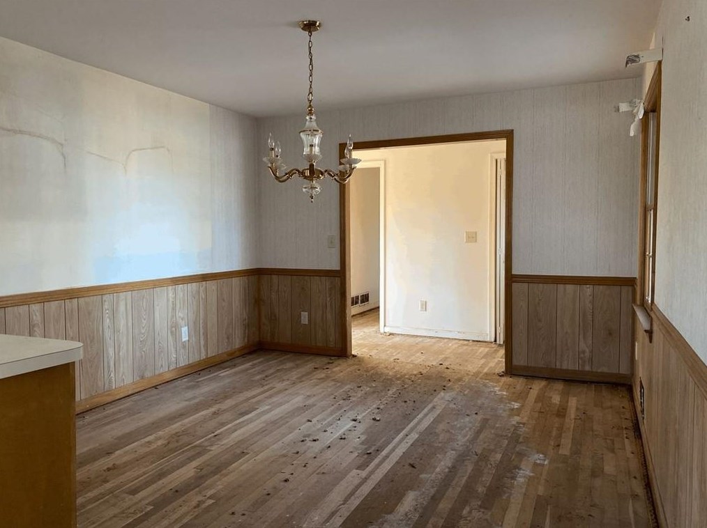 1451 Snapfinger Rd, Decatur GA  30032-5156 exterior