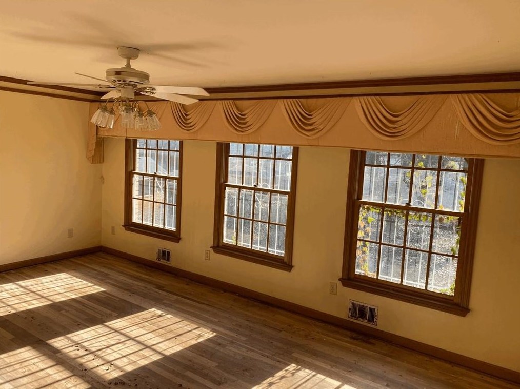 1451 Snapfinger Rd, Decatur GA  30032-5156 exterior