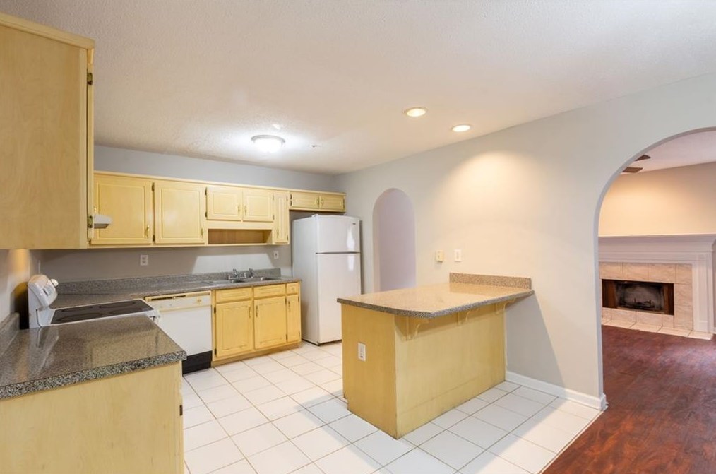 3816 Soapstone Rd, Decatur GA  30034-6983 exterior