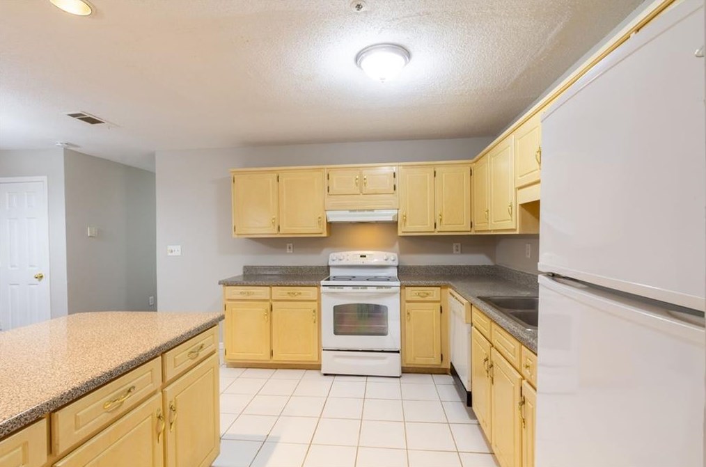 3816 Soapstone Rd, Decatur GA  30034-6983 exterior