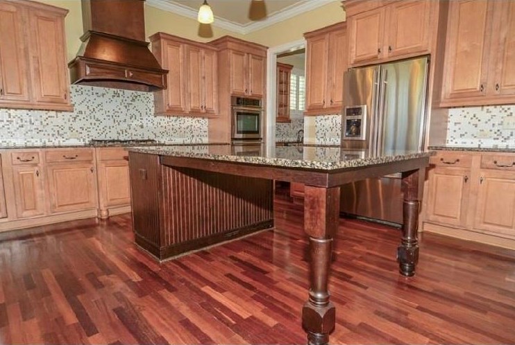 2584 Highland Ave, Smyrna GA  30080-2143 exterior