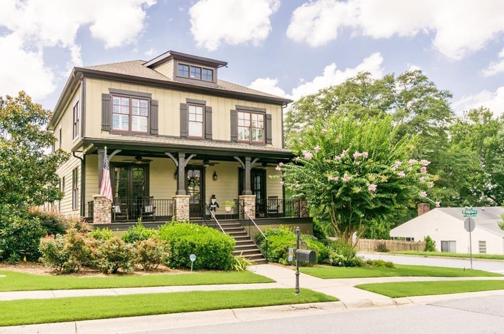 2584 Highland Ave, Smyrna GA  30080-2143 exterior