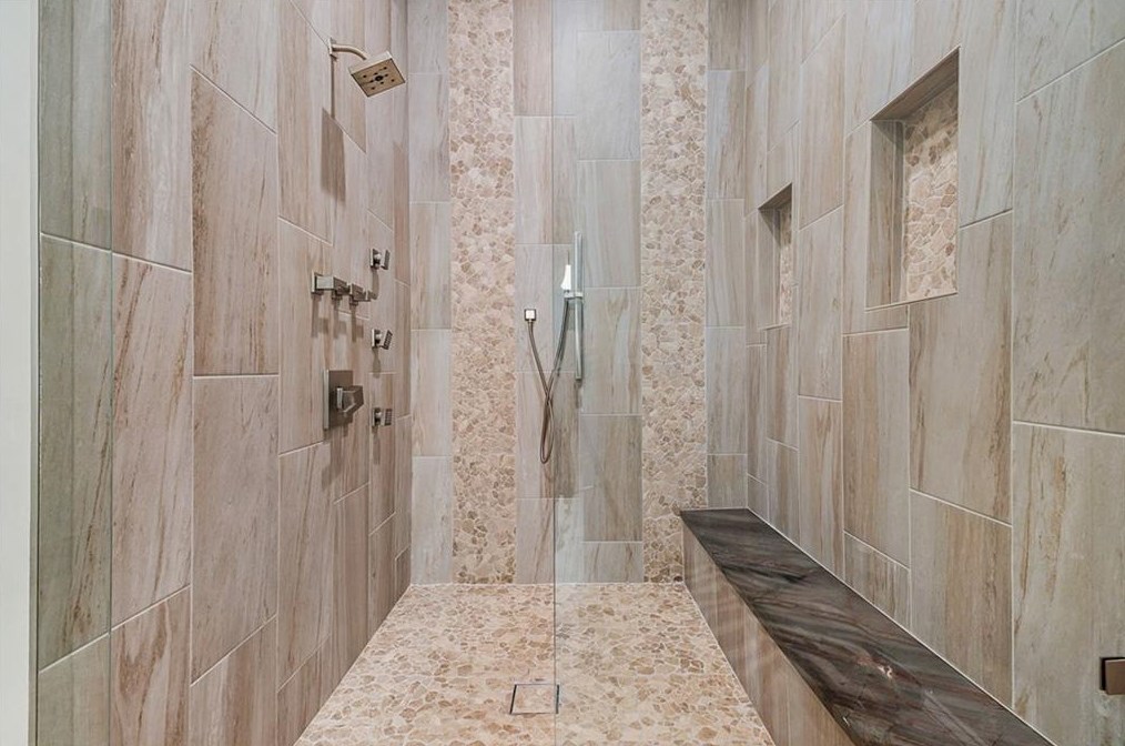 620 Pinetree Dr, Decatur GA  30030-2326 exterior