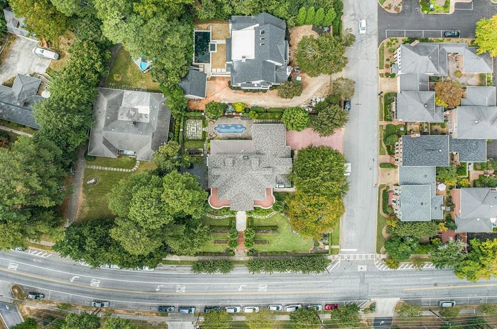 620 Pinetree Dr, Decatur GA  30030-2326 exterior