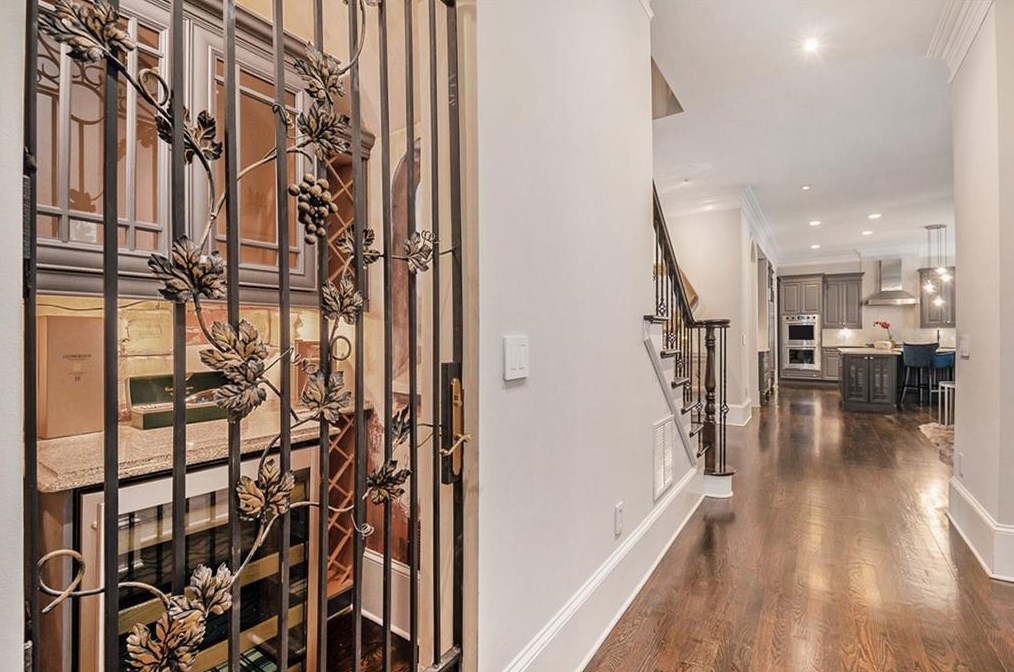 620 Pinetree Dr, Decatur GA  30030-2326 exterior