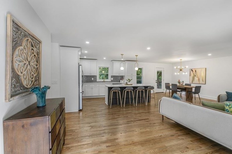 1710 Seneca Ct, Smyrna GA  30080-4551 exterior