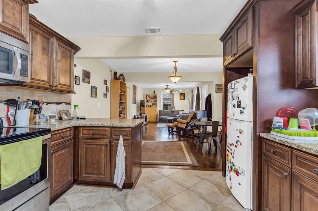 3423 Wren Rd, Decatur GA  30032-2575 exterior