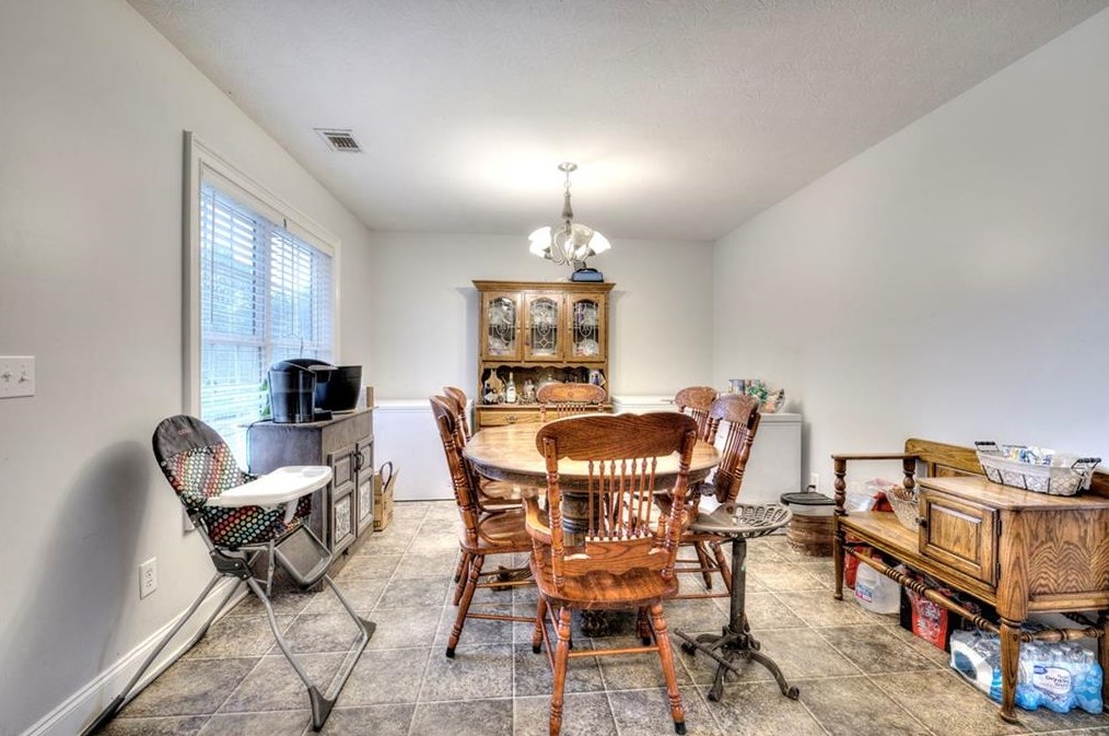 601 Hall Memorial Rd, Calhoun GA  30701-8357 exterior