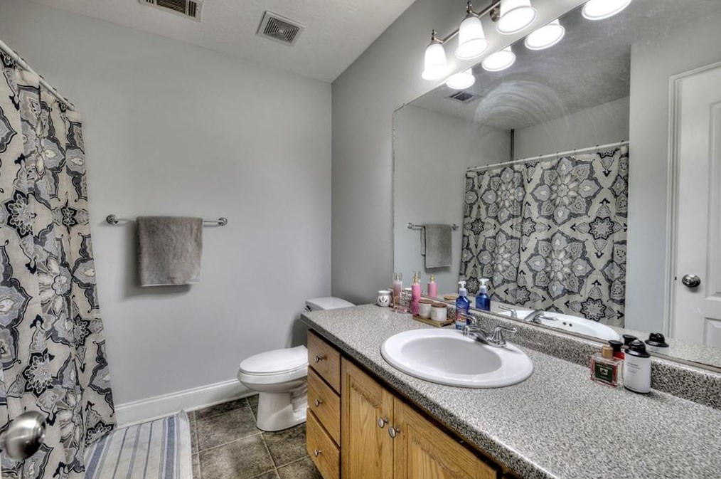 601 Hall Memorial Rd, Calhoun GA  30701-8357 exterior