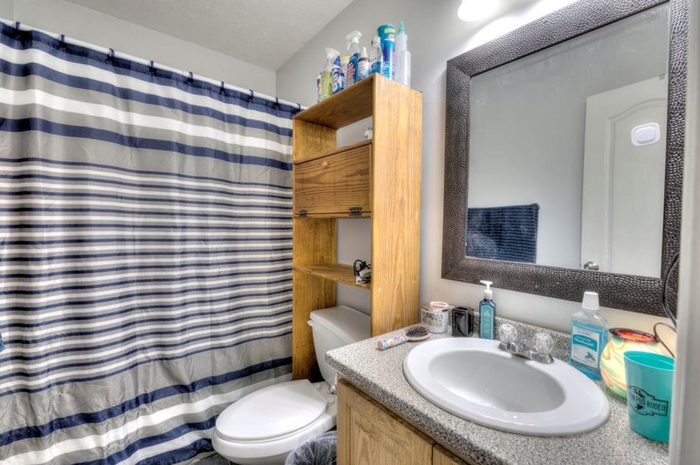 601 Hall Memorial Rd, Calhoun GA  30701-8357 exterior