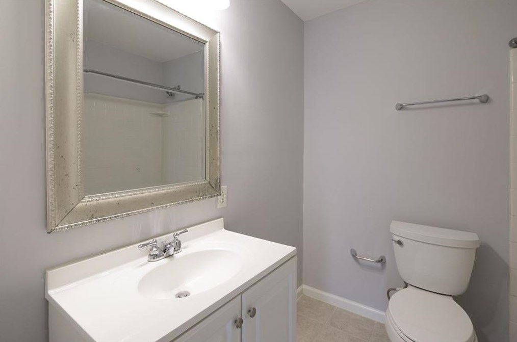 1234 Weatherstone Dr, Atlanta GA  30324-4644 exterior