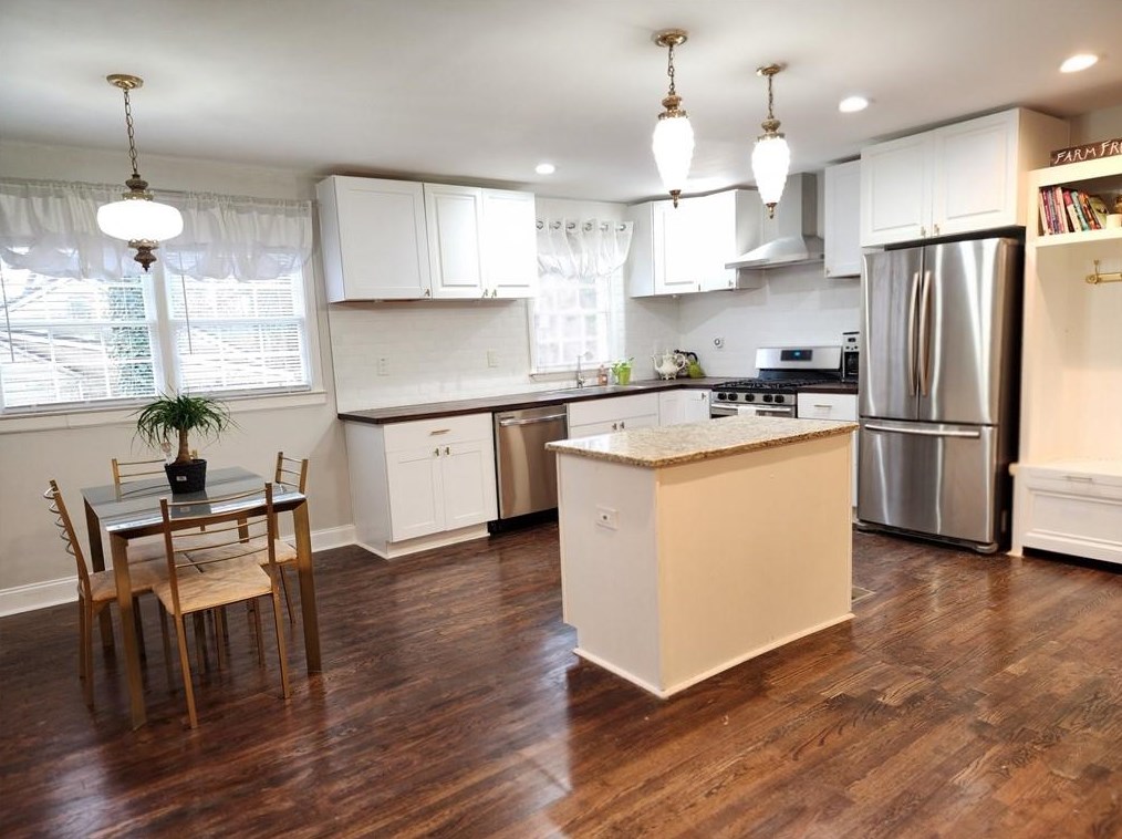 1357 Peachcrest Rd, Decatur GA  30032-2505 exterior