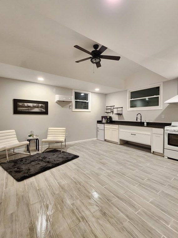 1357 Peachcrest Rd, Decatur GA  30032-2505 exterior