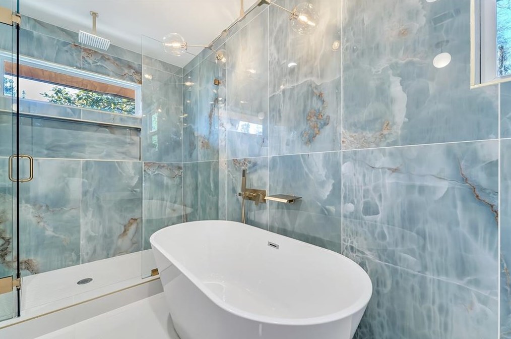 2380 Tilson Rd, Decatur GA  30032-6322 exterior