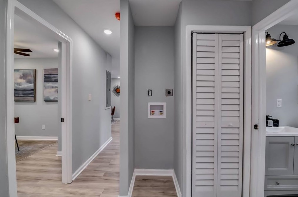 2702 Santa Barbara Dr, Atlanta GA  30318-7327 exterior