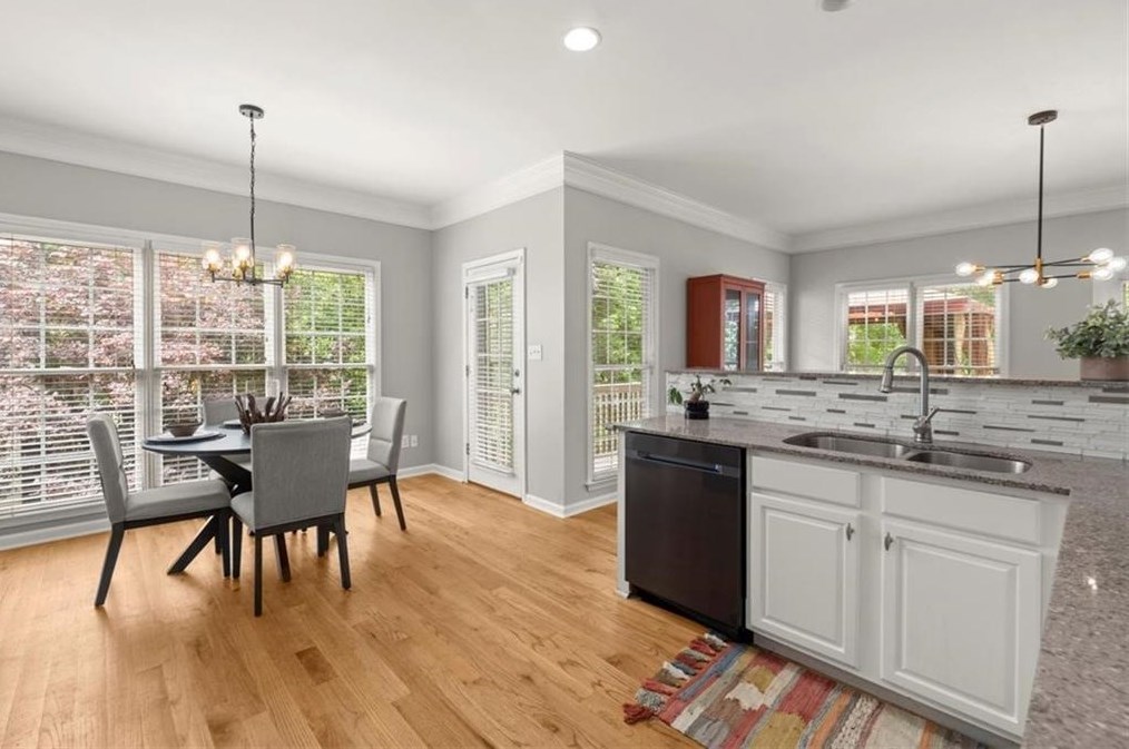 1854 Fox Chapel Dr, Smyrna GA  30080-6383 exterior