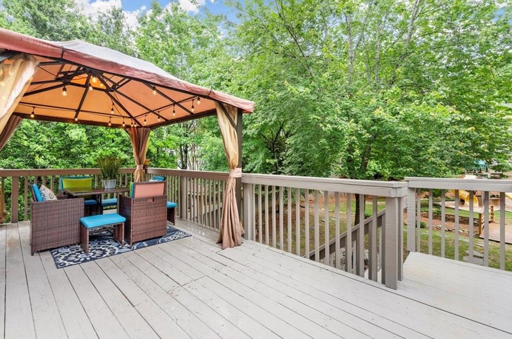 1854 Fox Chapel Dr, Smyrna GA  30080-6383 exterior