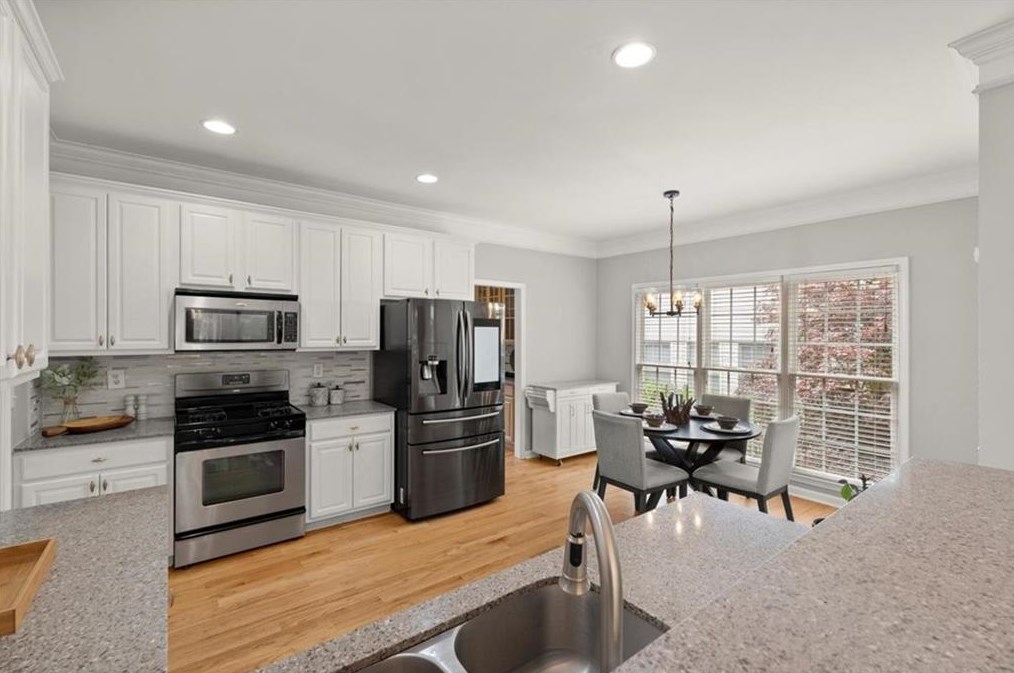 1854 Fox Chapel Dr, Smyrna GA  30080-6383 exterior