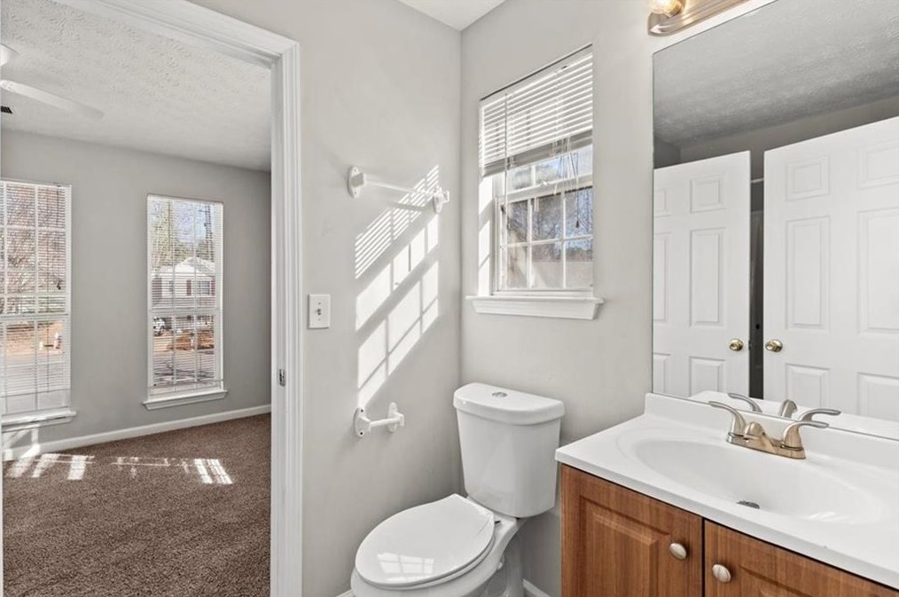 990 Liberty View Ct, Norcross GA  30093-4800 exterior