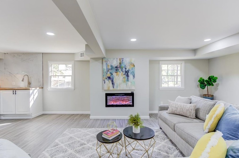 154 Huston Dr, Lawrenceville GA  30044-3830 exterior