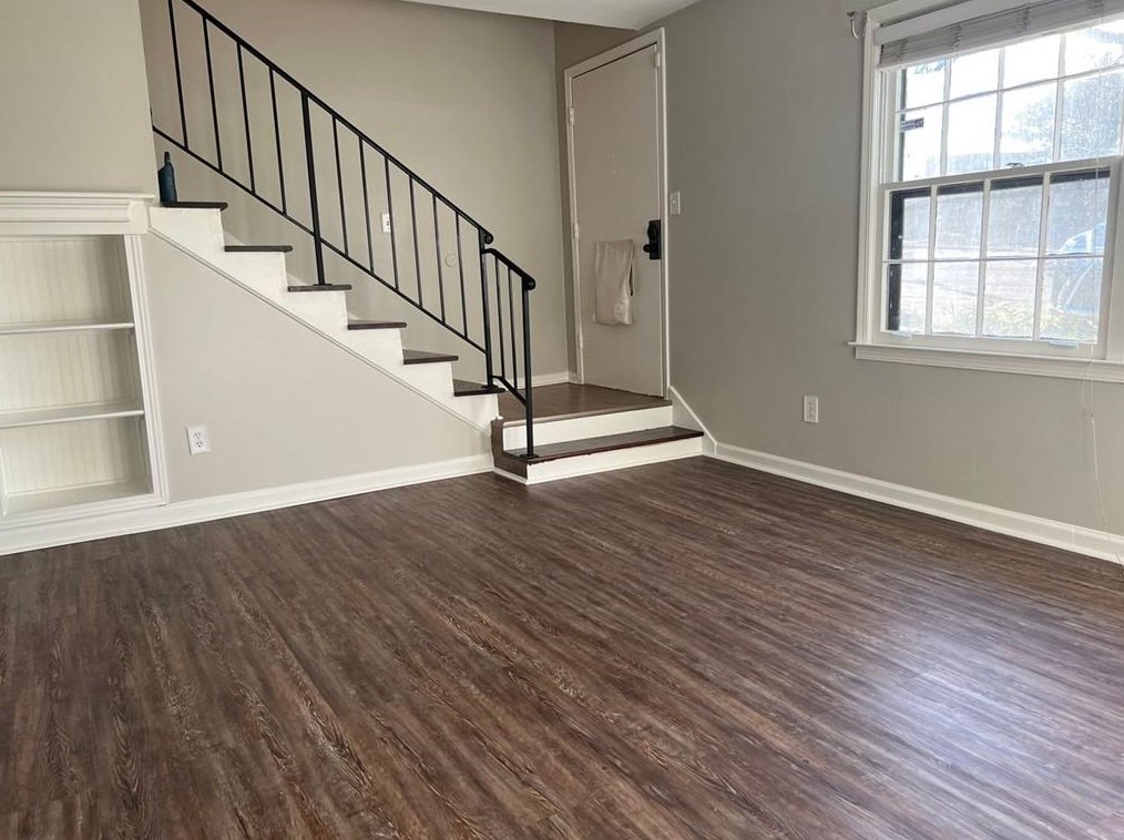 239 Triumph Dr, Atlanta GA  30327-1085 exterior