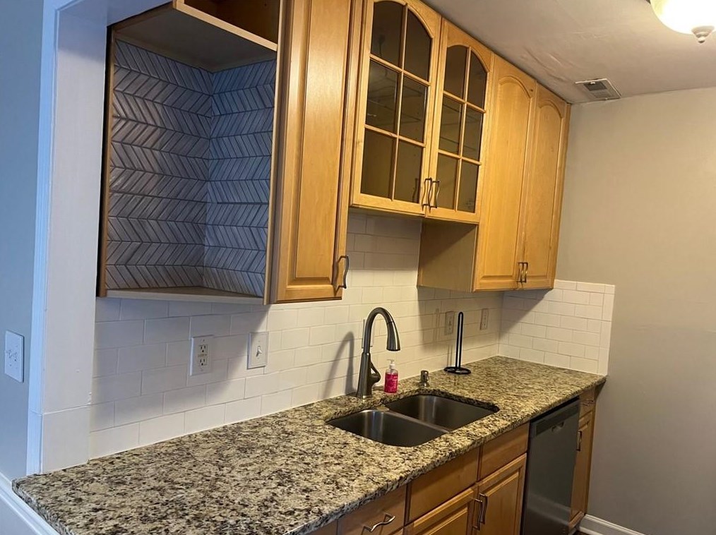 239 Triumph Dr, Atlanta GA  30327-1085 exterior
