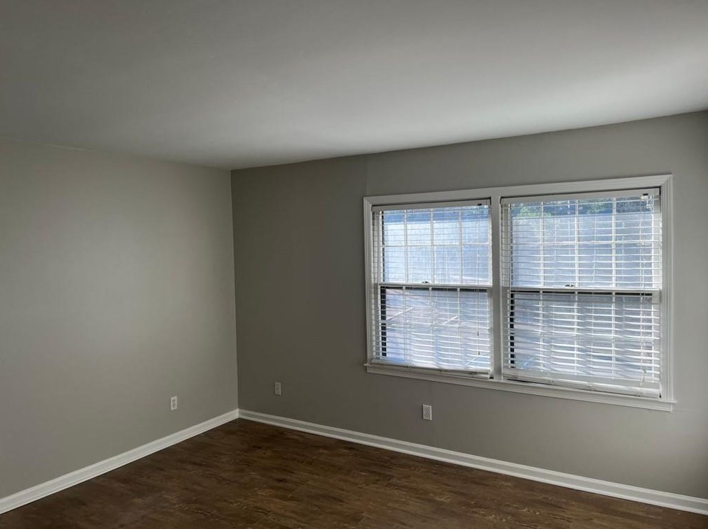 239 Triumph Dr, Atlanta GA  30327-1085 exterior