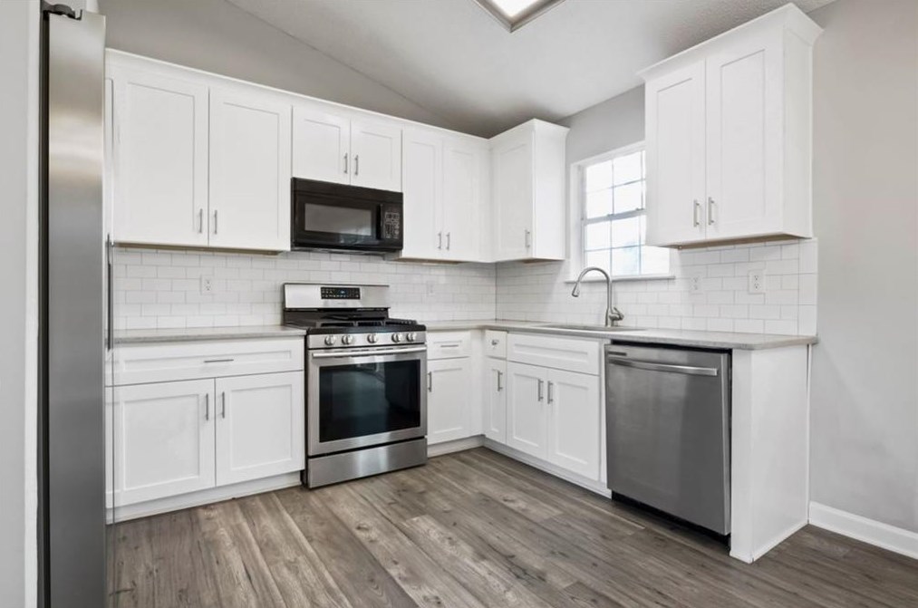 5028 Chadwick Ct, Decatur GA  30035-3627 exterior