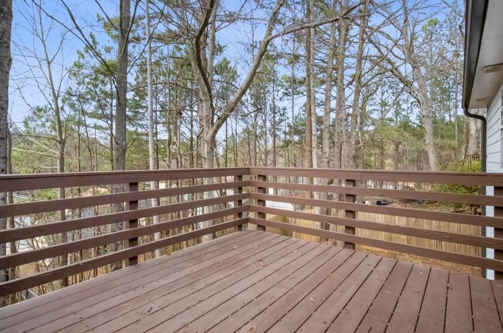 5028 Chadwick Ct, Decatur GA  30035-3627 exterior