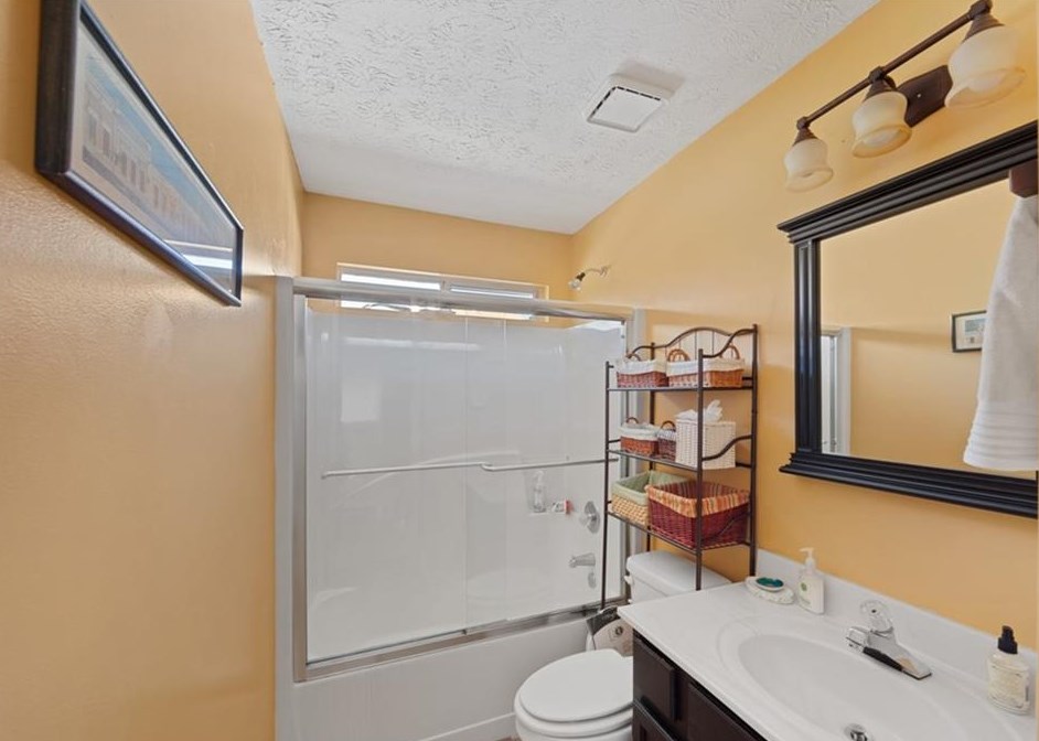 945 Ashbury Heights Ct, Decatur GA  30030-4178 exterior