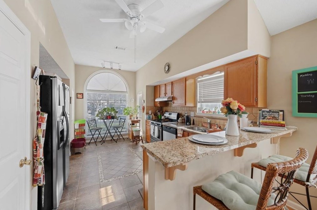 945 Ashbury Heights Ct, Decatur GA  30030-4178 exterior