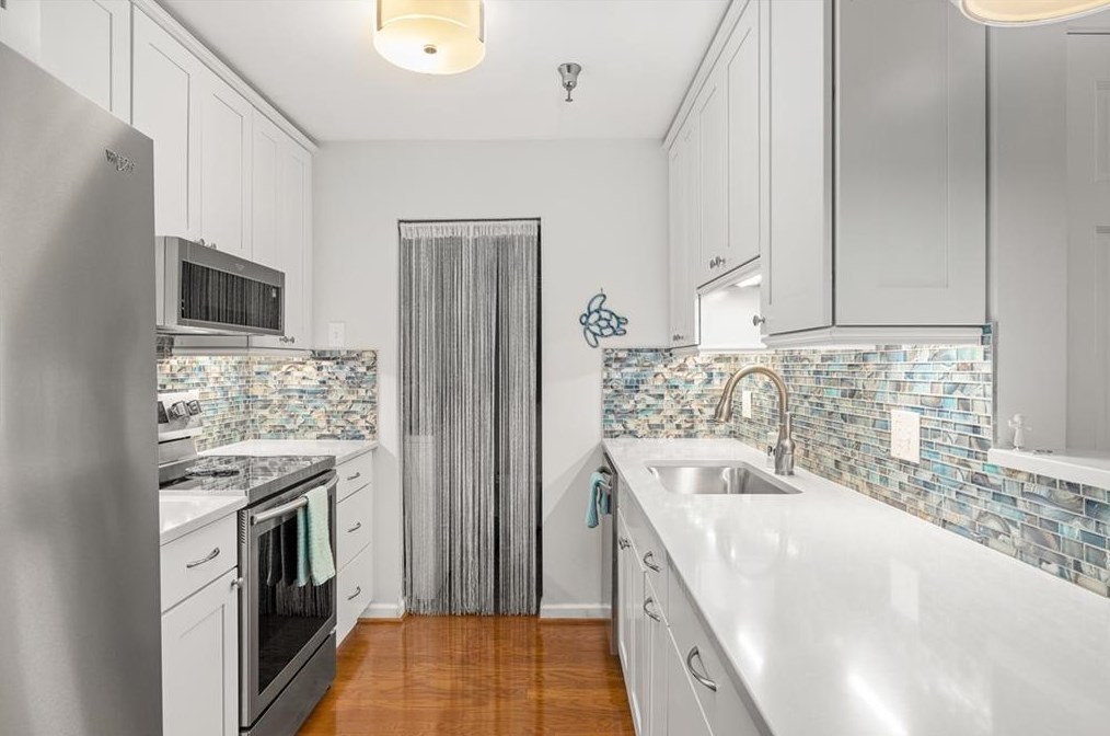 102 Ridley Howard Ct, Decatur GA  30030-2374 exterior