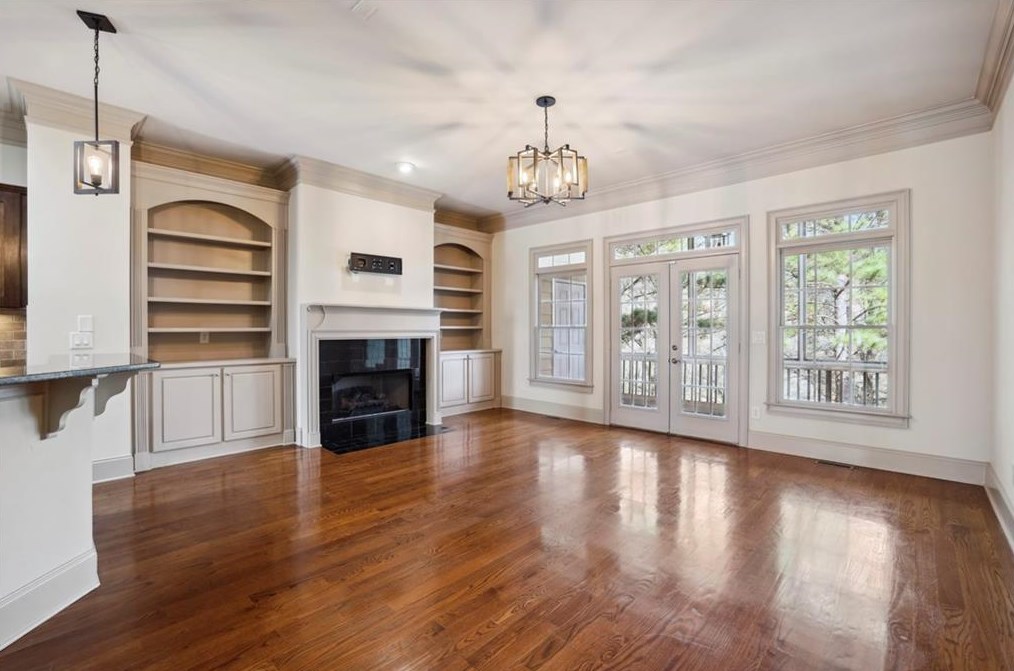 972 Persimmon Pt, Atlanta GA  30328-4503 exterior