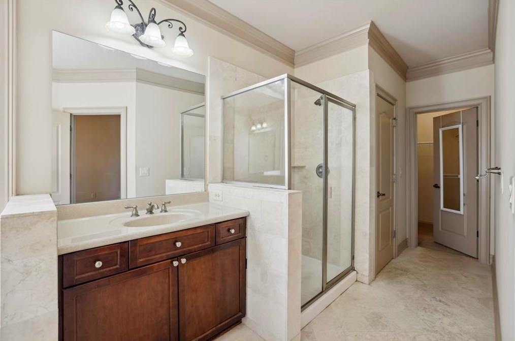 972 Persimmon Pt, Atlanta GA  30328-4503 exterior