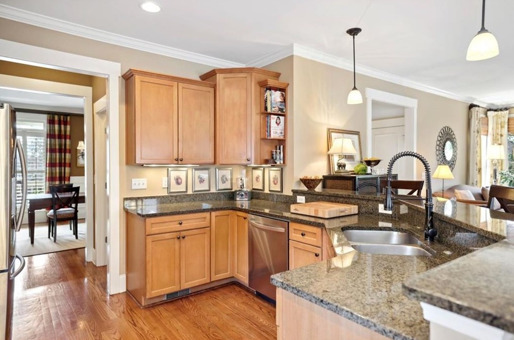 1310 Skyhaven Rd, Atlanta GA  30316-2608 exterior