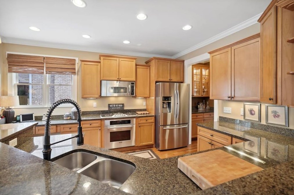 1310 Skyhaven Rd, Atlanta GA  30316-2608 exterior