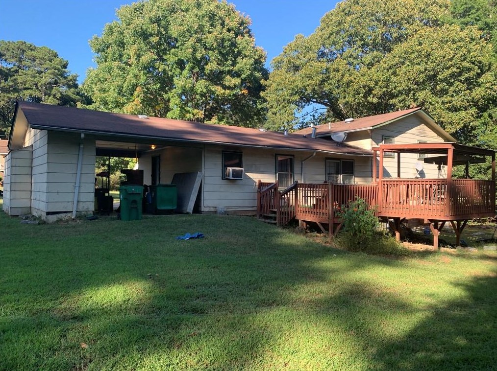 4395 John Wesley Dr, Decatur GA  30035-2145 exterior