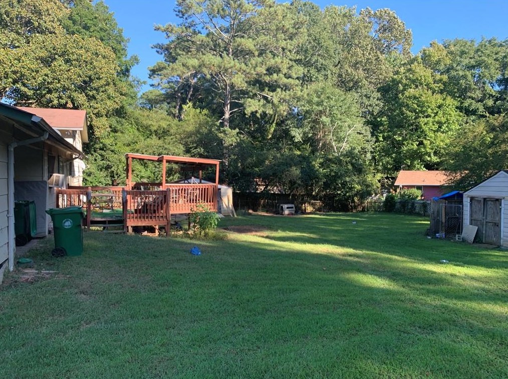 4395 John Wesley Dr, Decatur GA  30035-2145 exterior