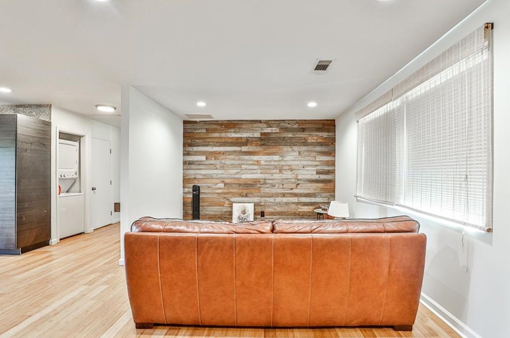 3382 Wren Rd, Decatur GA  30032-2572 exterior