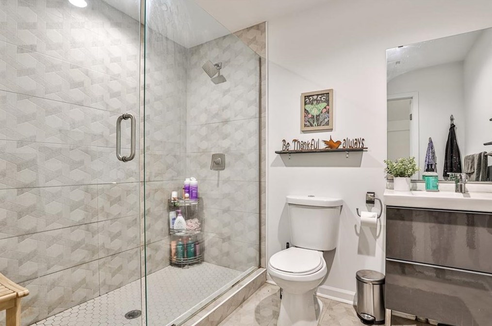 3382 Wren Rd, Decatur GA  30032-2572 exterior