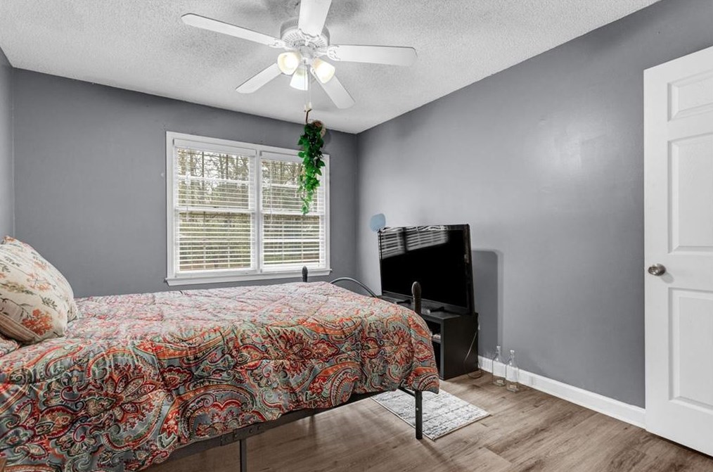 2250 Soaring Ln, Lawrenceville GA  30044-5885 exterior