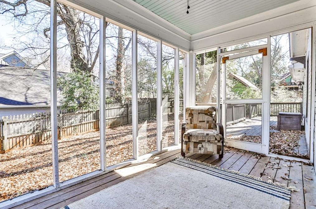 1299 Oak Grove Ave, Atlanta GA  30316-1617 exterior