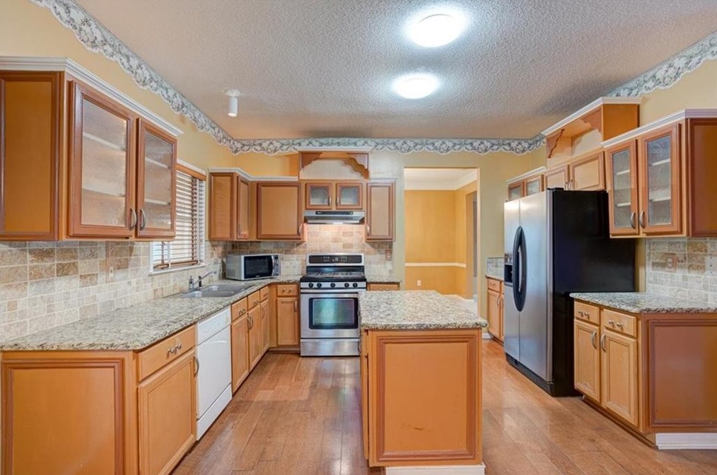 4284 Rosewood Grv, Decatur GA  30034-6241 exterior