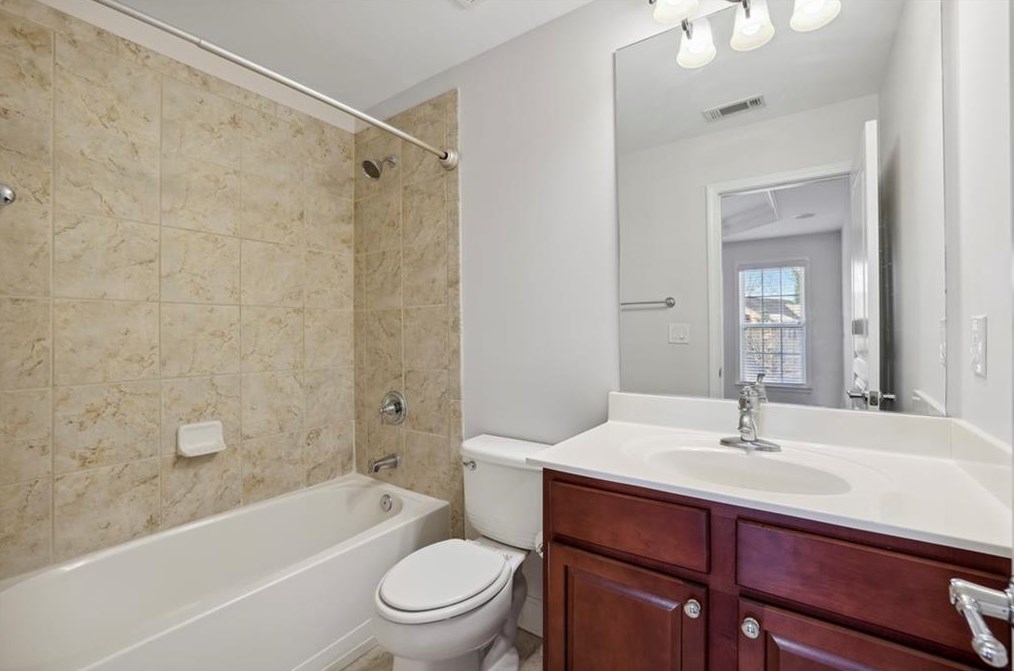 2836 Overlook Ct, Atlanta GA  30324-7503 exterior