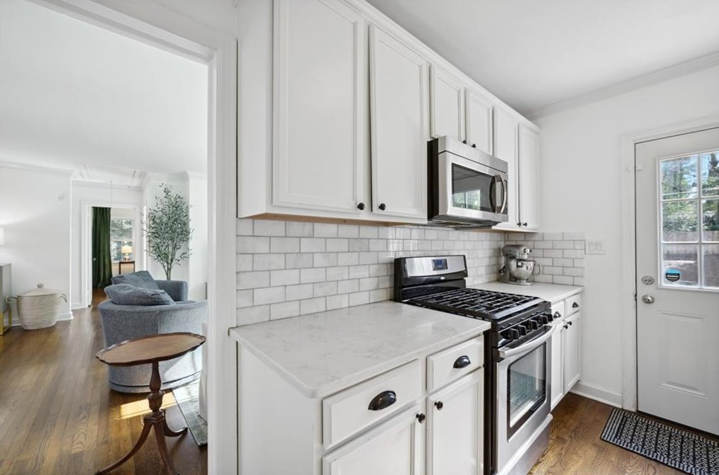 1764 Warren Ct, Atlanta GA  30318-1457 exterior