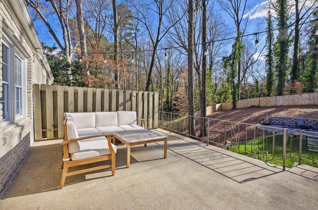 1764 Warren Ct, Atlanta GA  30318-1457 exterior
